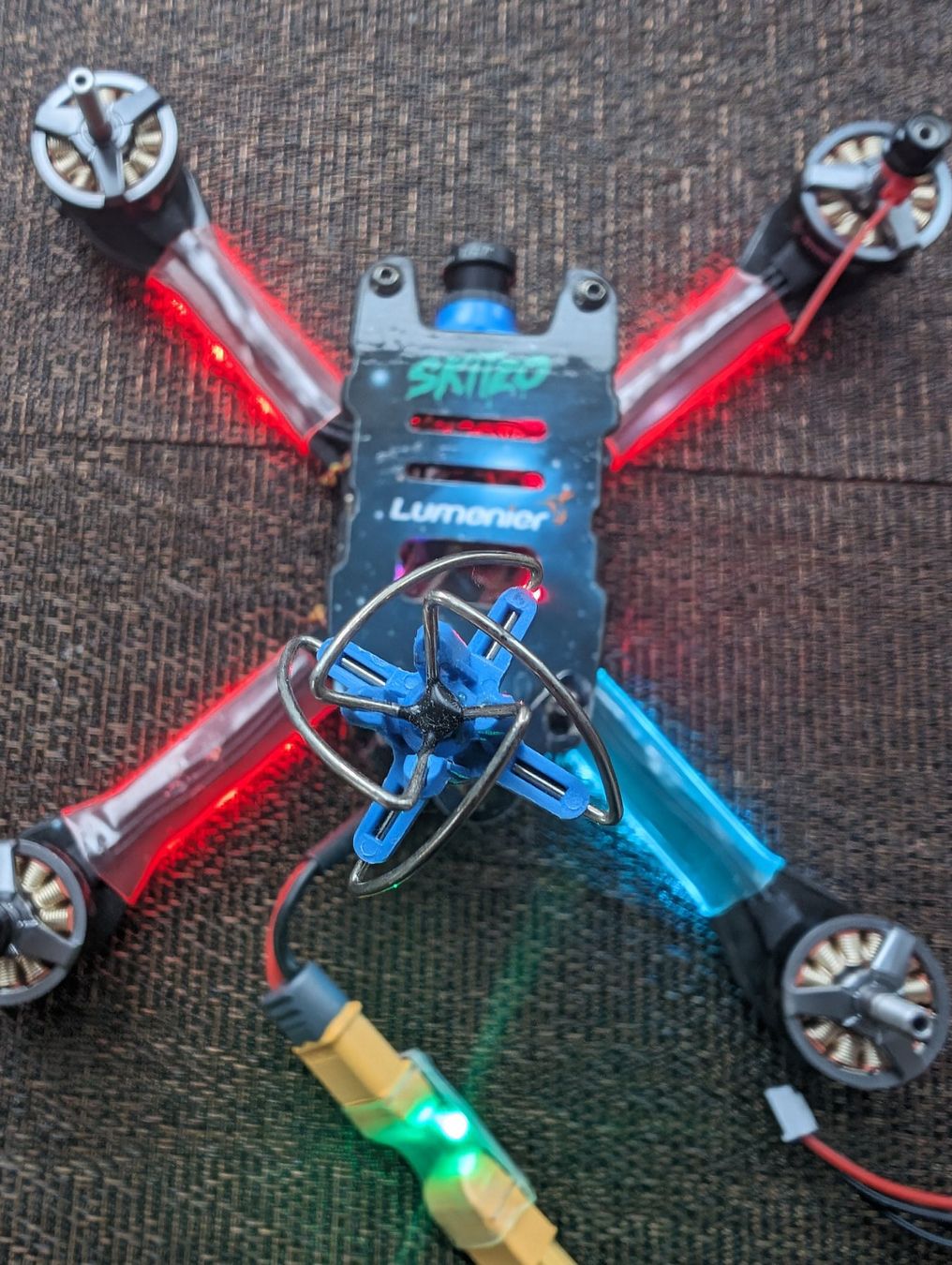 Modellismo RC: FPV QAV-SKITZO Dark Matter FPV Freestyle Quadcopter – Nuovo e nell'imballaggio originale da Winterthur venduto da Miwok
