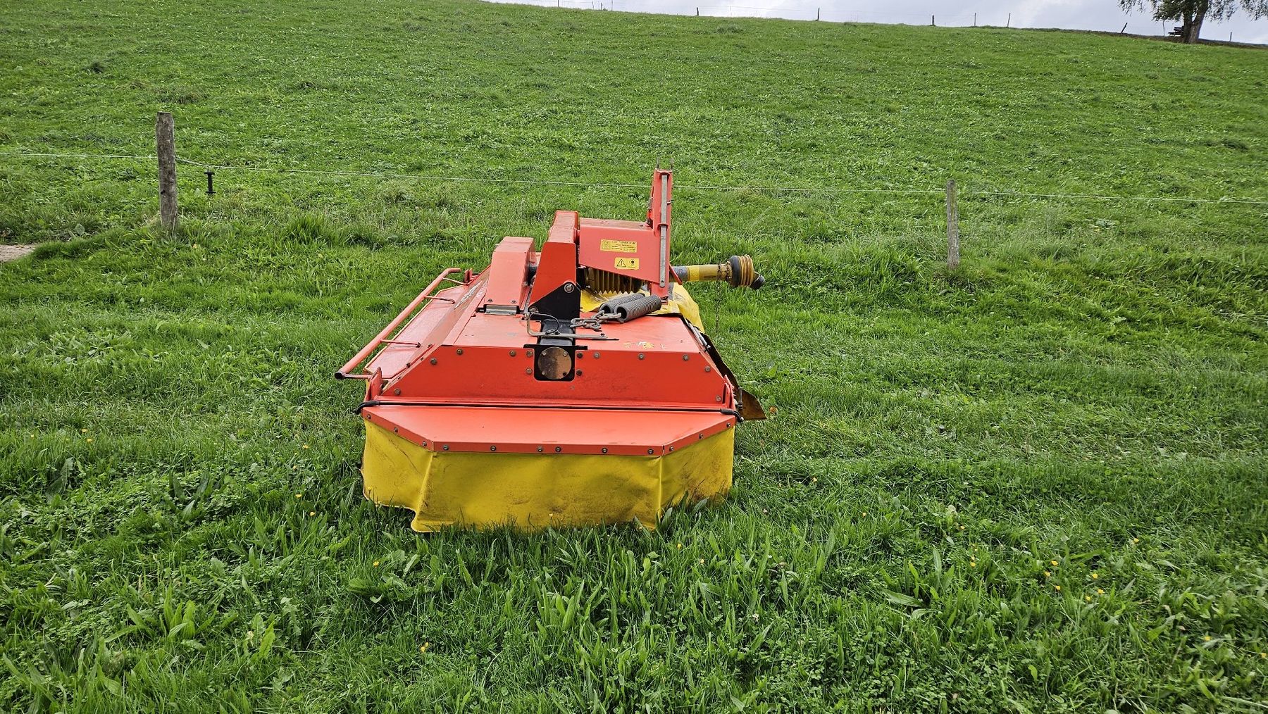 Fella Tutte le macchine: Frontmähwerk Fella – Usato da Wünnewil venduto da raruga 2