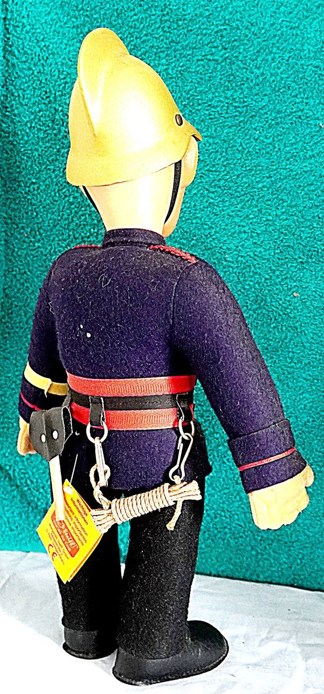 Steiff Giocattoli: Feuerwehr Mann Steiff alt – Usato da Baar venduto da 2cvbaar 3