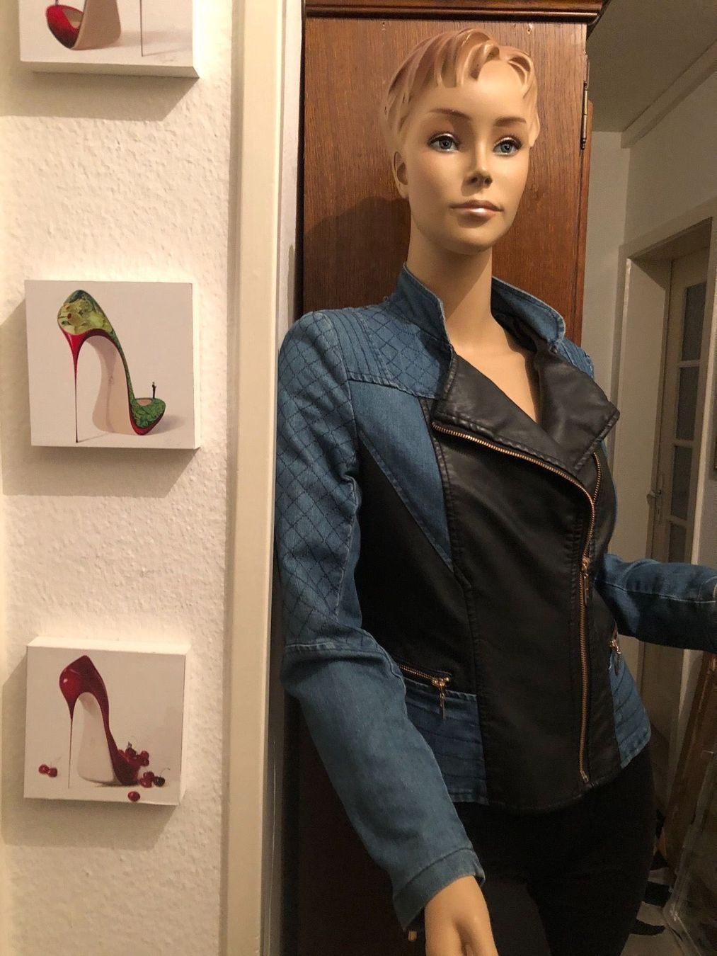 Jacken: Damen Jeans Jacke mit wunderschönen Optik – Neu (gemäss Beschreibung) aus Basel von Ivana_4 3