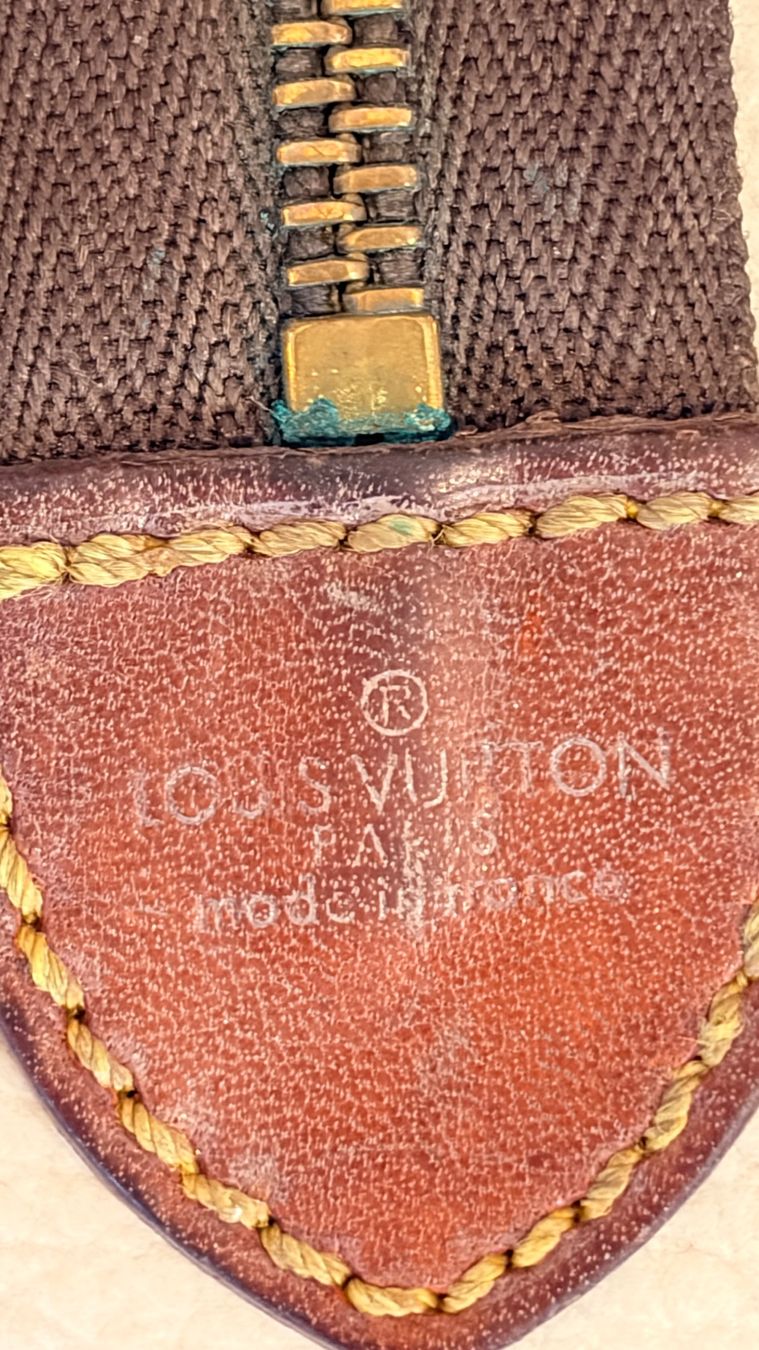 Louis Vuitton Custodie per cosmetici: Louis Vuitton Pochette Monogram Original, Top Zustand! – Usato da Lachen SZ venduto da HelvetiaLuxury 3