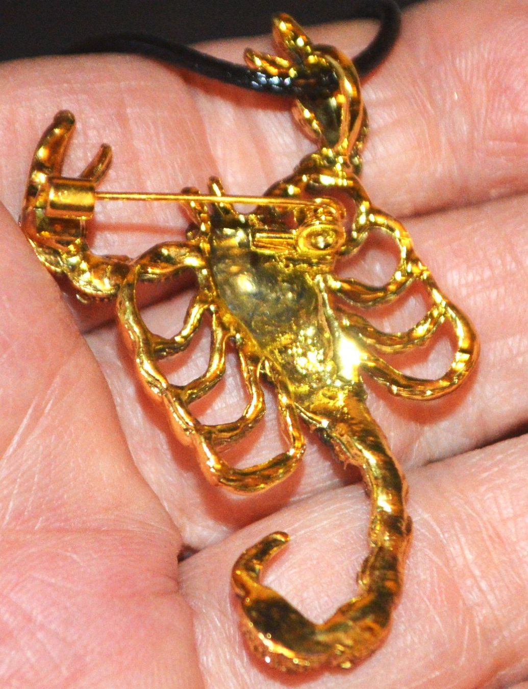 Broches & Aiguilles: Brosche oder Halskette L-6708 – Skorpion orange mit Strass – Neuf avec emballage d'origine à Goldiwil (Thun) par han_v5b7 4