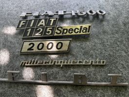 Konvolut alter Fiat Embleme….