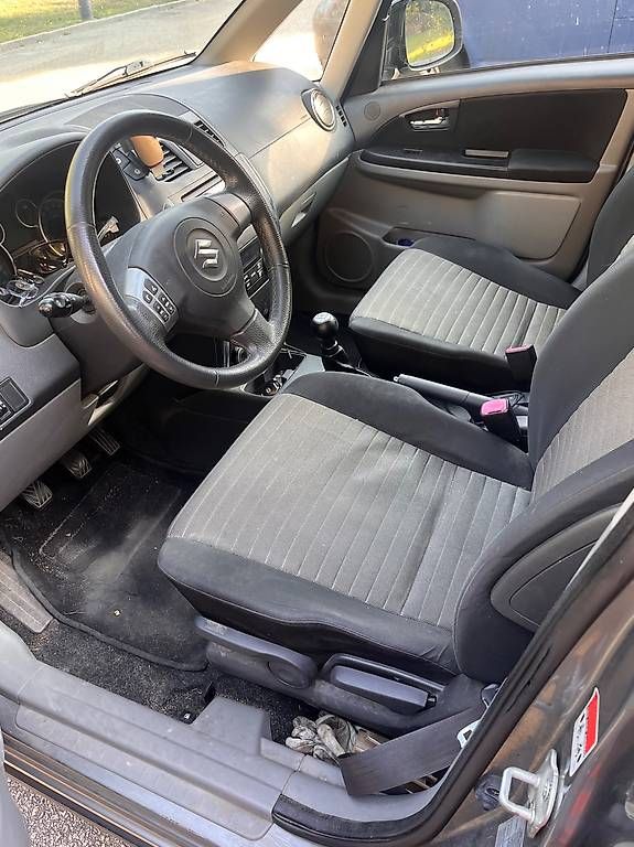 Suzuki Automobili: Suzuki SX 4 – Usato da Dorenaz venduto da Olofel 2