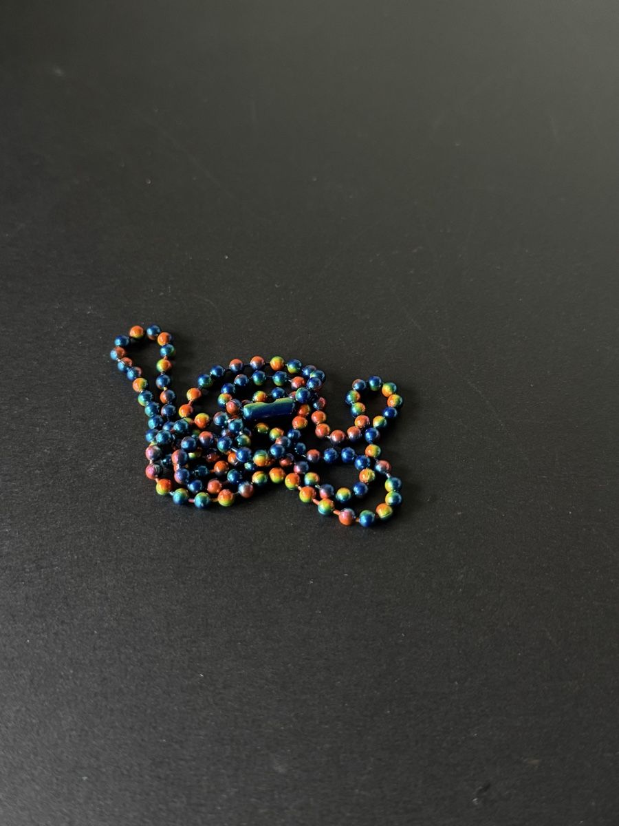 Catenine: Farbige Kugelkette schillernd – Usato da Zürich venduto da PrinceZuko 1