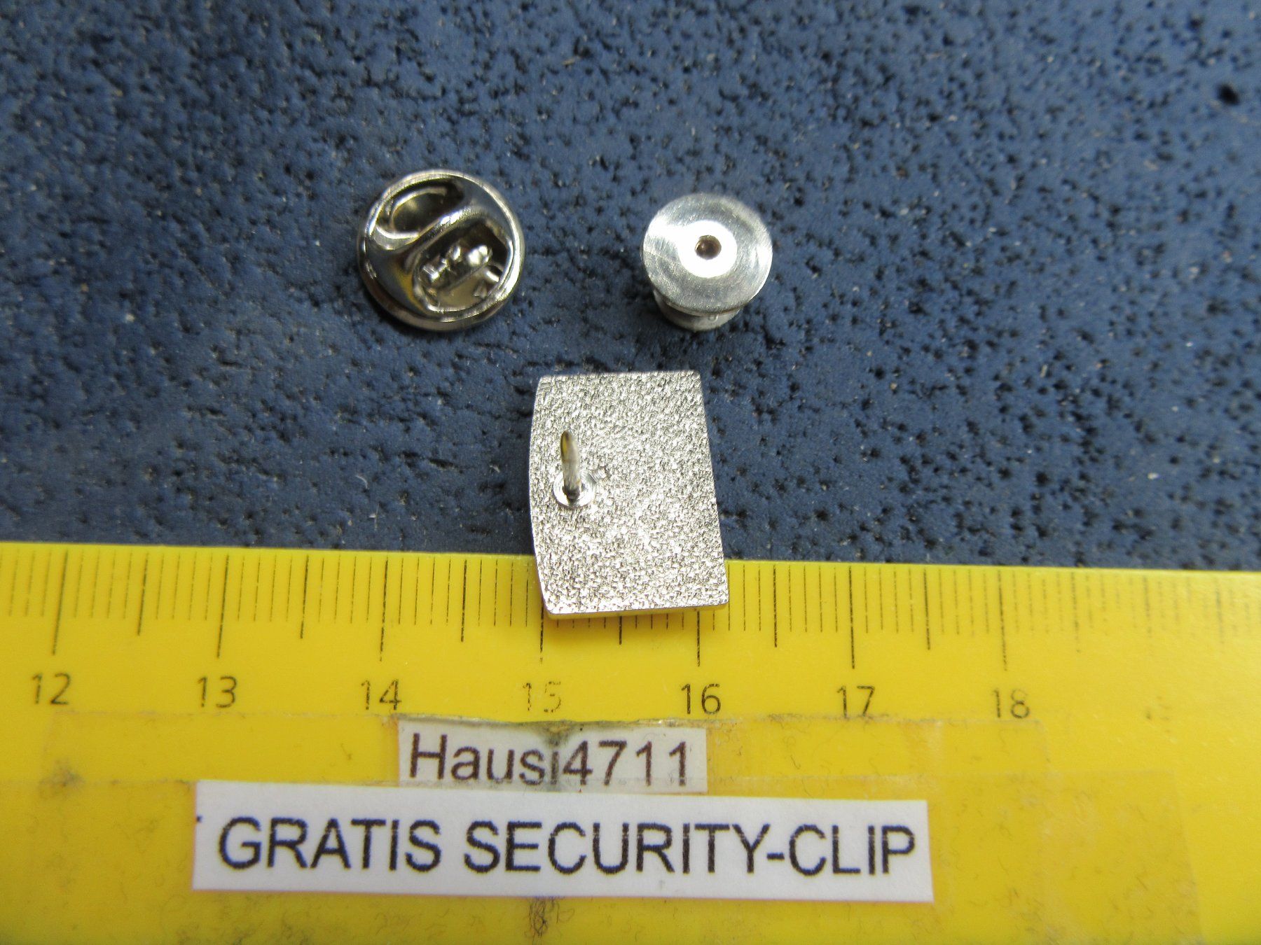 Audi Placchette & Badge: AUDI A6 AUTO LOGO PIN GLASIERT MIT SECURITY-CLIP – Usato da Ettingen venduto da Hausi4711 1
