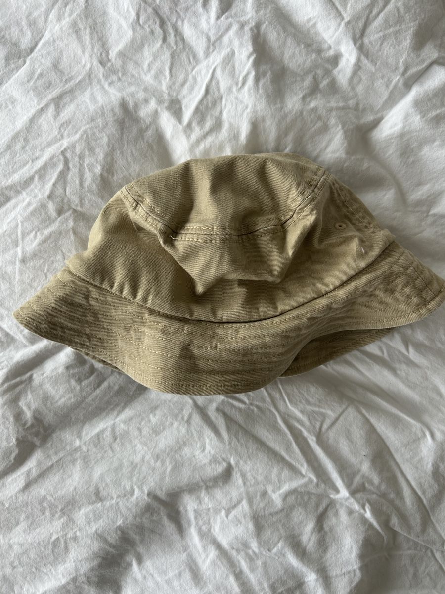 Levi's Copricapi, berretti & cappellini: Levi’s bucket hat – Nuovo (secondo la descrizione) da Horgen venduto da mar_9yv7 2