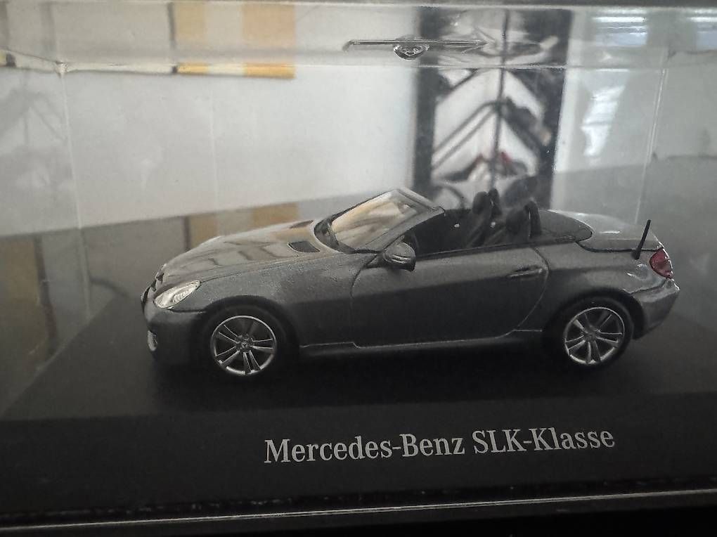 Mercedes-Benz Modellini d'auto: Mercedes-Benz SLK-Class Miniaturmodell in Displaybox – Nuovo (secondo la descrizione) da Vaduz venduto da CB1001 1