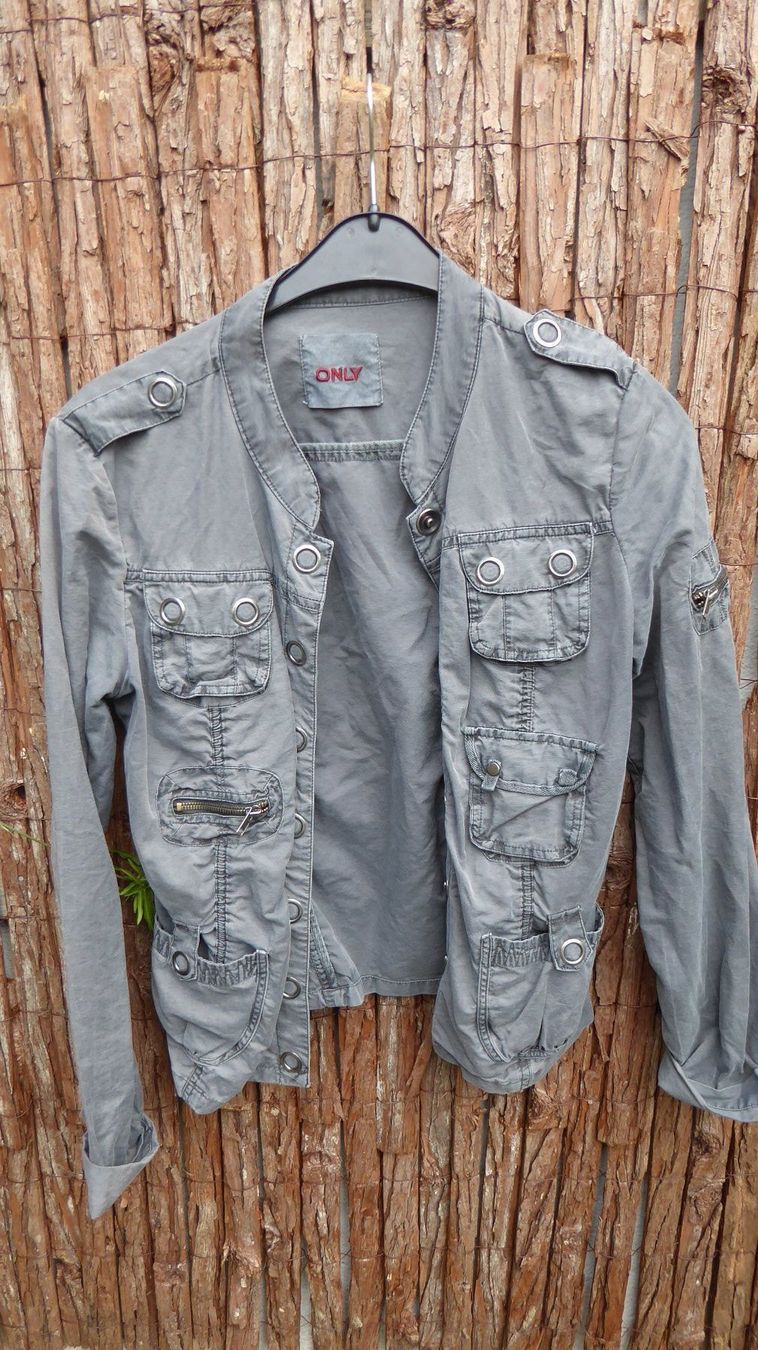 Only Giacche: leichte Jacke Gr S Only – Usato da Sargans venduto da Benziner 1
