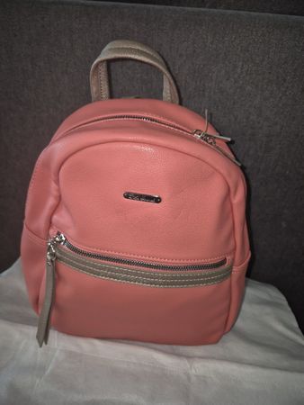 Schöner Rucksack von Little Marcel, Koralle-Gold.