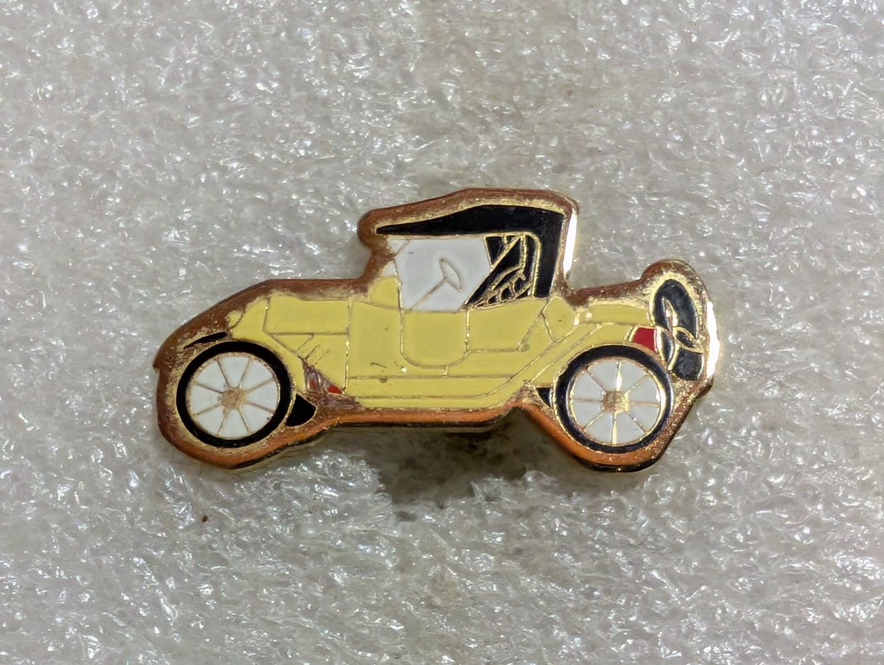 Placchette & Badge: Ansteckpin 172: Auto Oldtimer – Usato da Oppligen venduto da Pin-Fall-Shop
