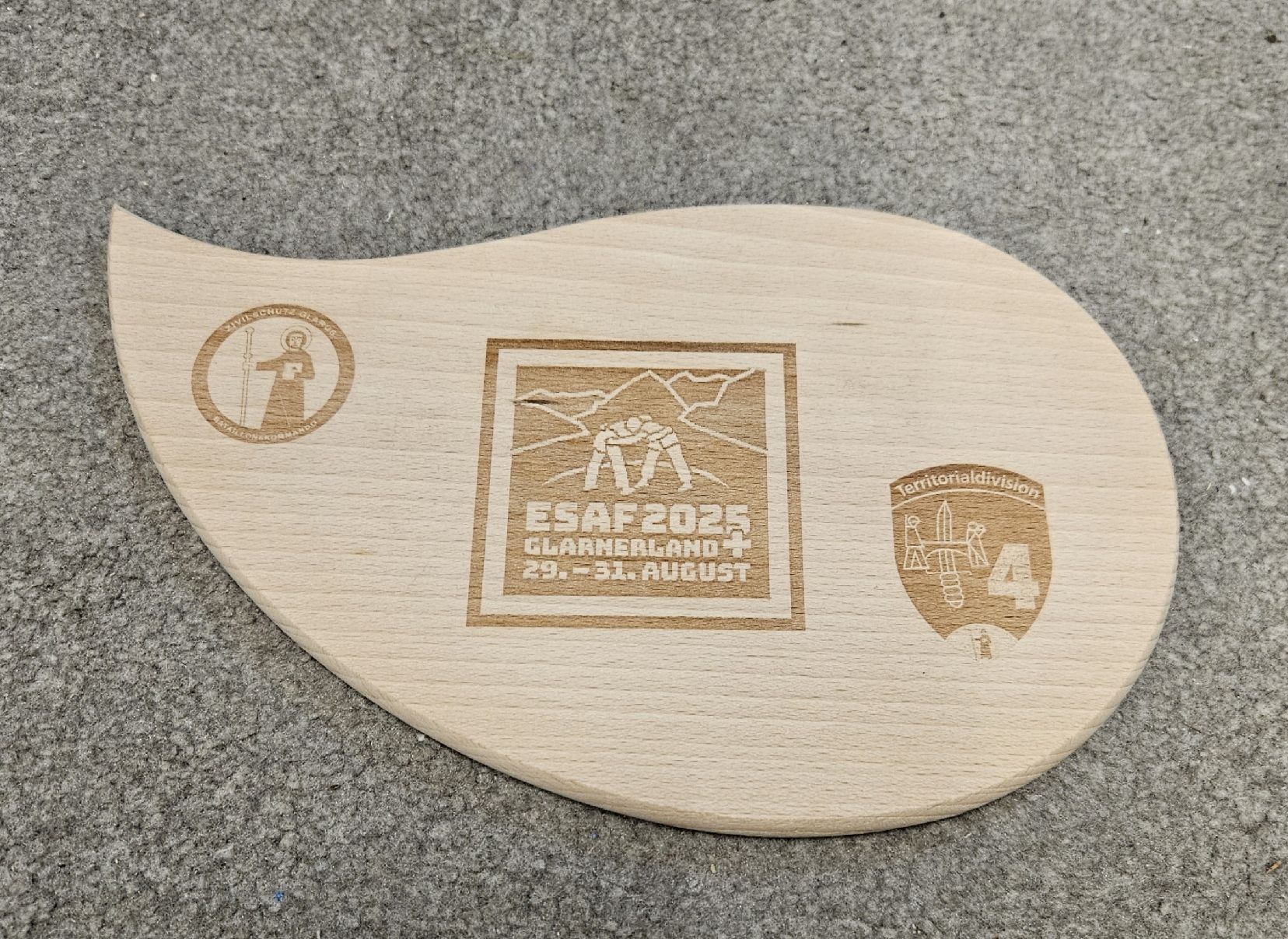 Elettrodomestici da cucina: ESAF 2025 Holz Schneidebrett – Nuovo (secondo la descrizione) da Dachsen venduto da Topparts1