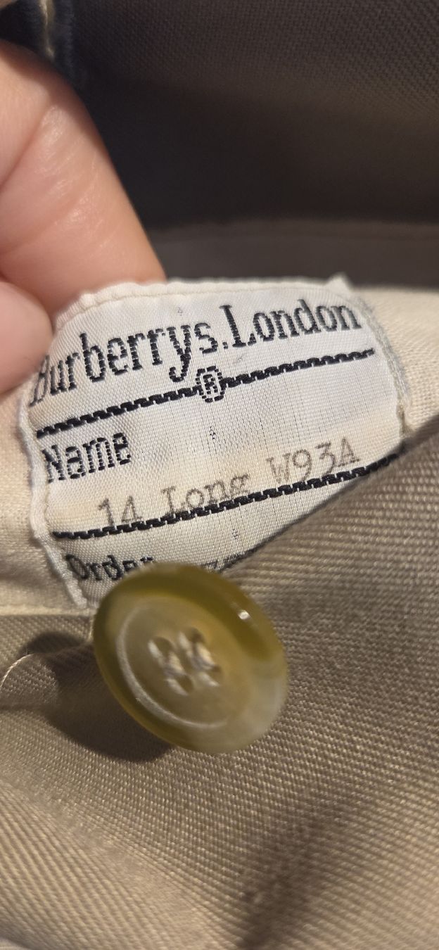 Burberry Mäntel: BURBERY RAIN COAT – Gebraucht aus Ascona von principessacaroline 2