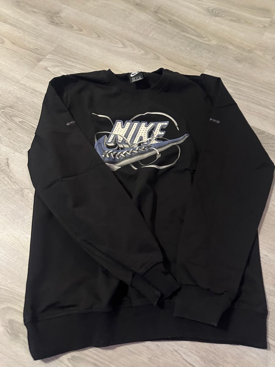 Nike Maglioni & Felpe: Schwarzes Nike XXL Sweatshirt – Usato da Zürich venduto da kri_hy6t