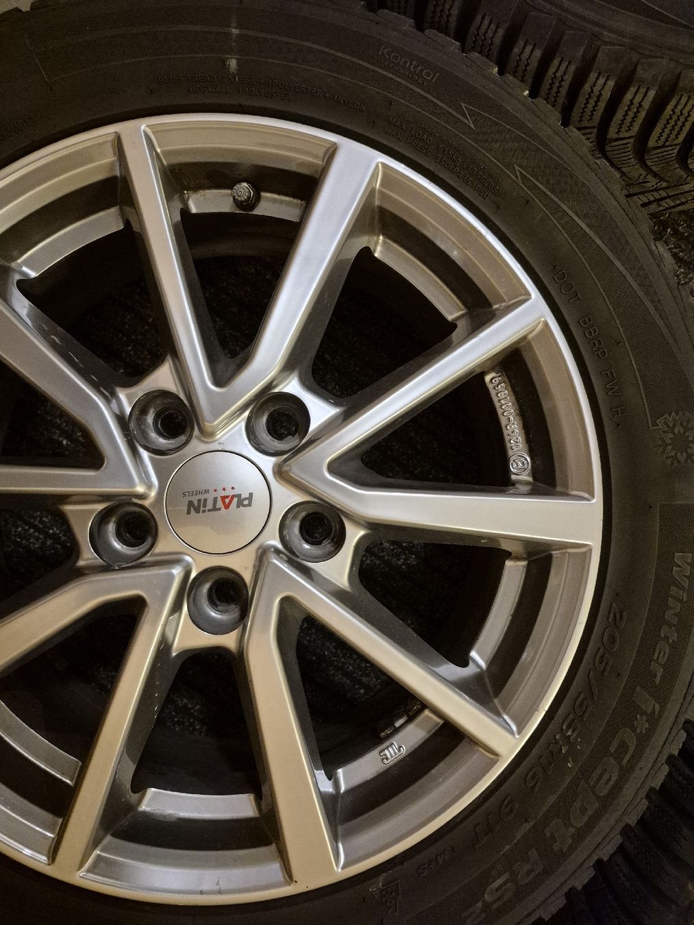 Pneumatici & Ruote complete: Winterräder Kia Ceed – Usato da Oberuzwil venduto da Auto-Hilber 1