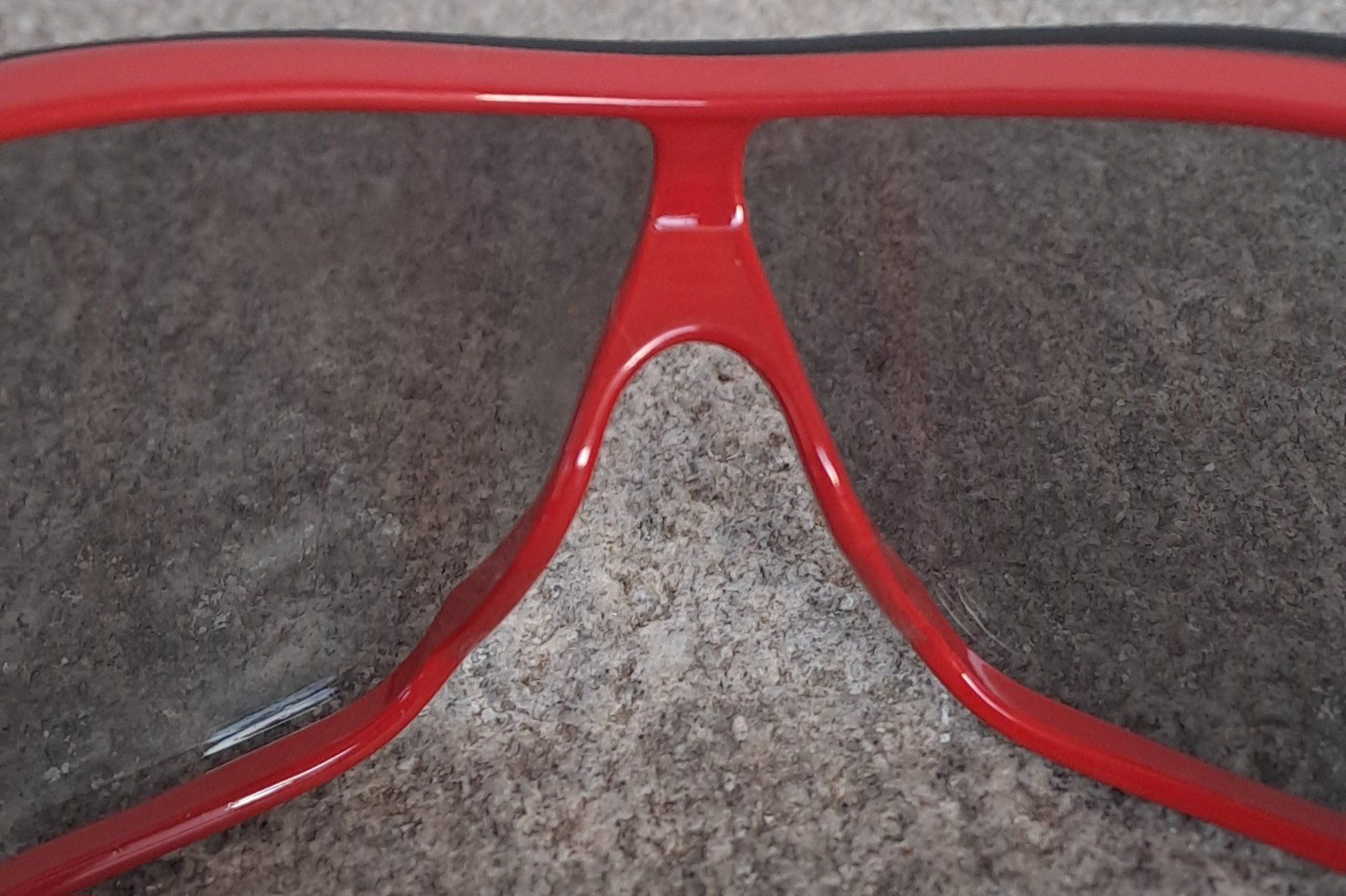 Occhiali & Lenti: Sonnenbrille mit rotem gestell/Gläser grau – Usato da spruga venduto da andrapush 5