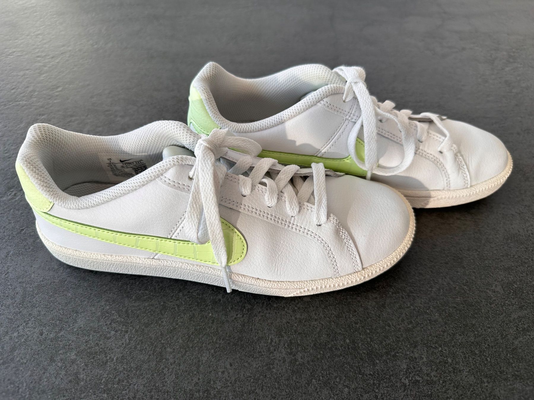 Nike Scarpe per ragazze: Nike Sneacker Gr. 38 – Usato da Arboldswil venduto da schlulu 1