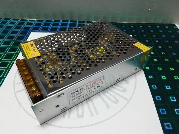 Componenti elettronici: Netzteil/Transformator 110/220V -12V 20A – Nuovo (secondo la descrizione) da Luzern venduto da Salefactory 1