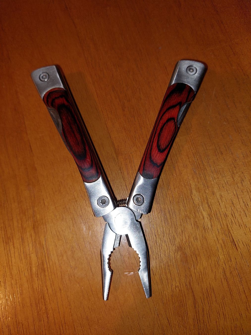 Tutti gli attrezzi: Multi-Tool stainless – Nuovo e nell'imballaggio originale da Zürich venduto da aebv