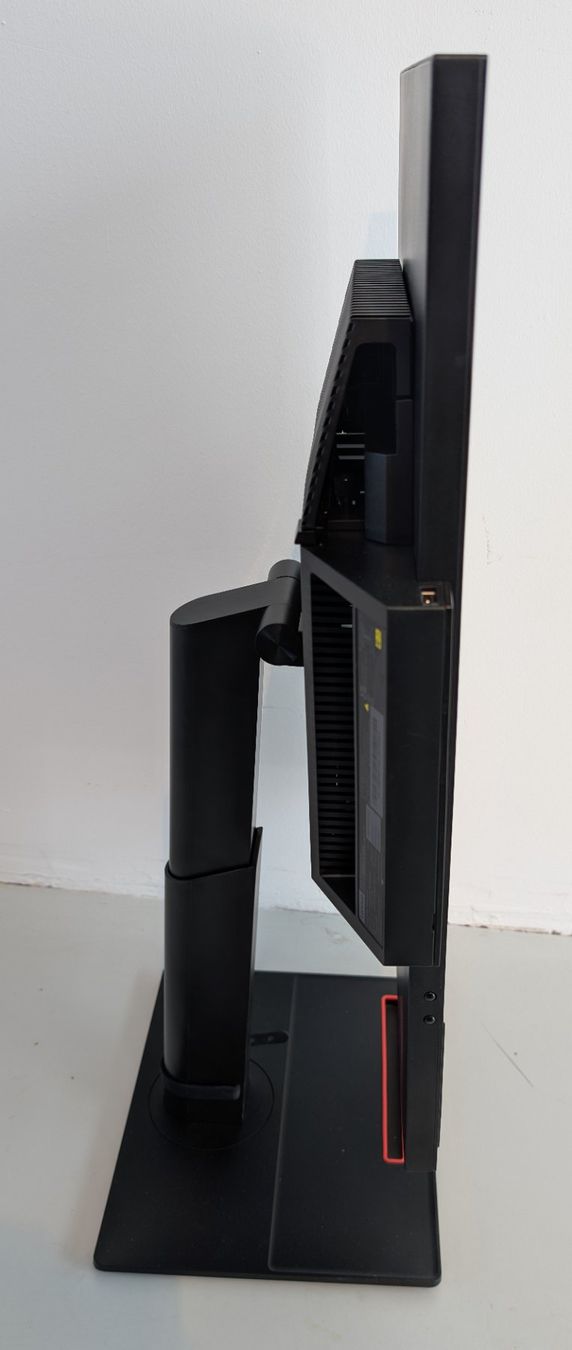 Lenovo Monitor: Lenovo ThinkCentre TIO24 (Gen4) – Usato da Dietlikon venduto da ComdatAG 2