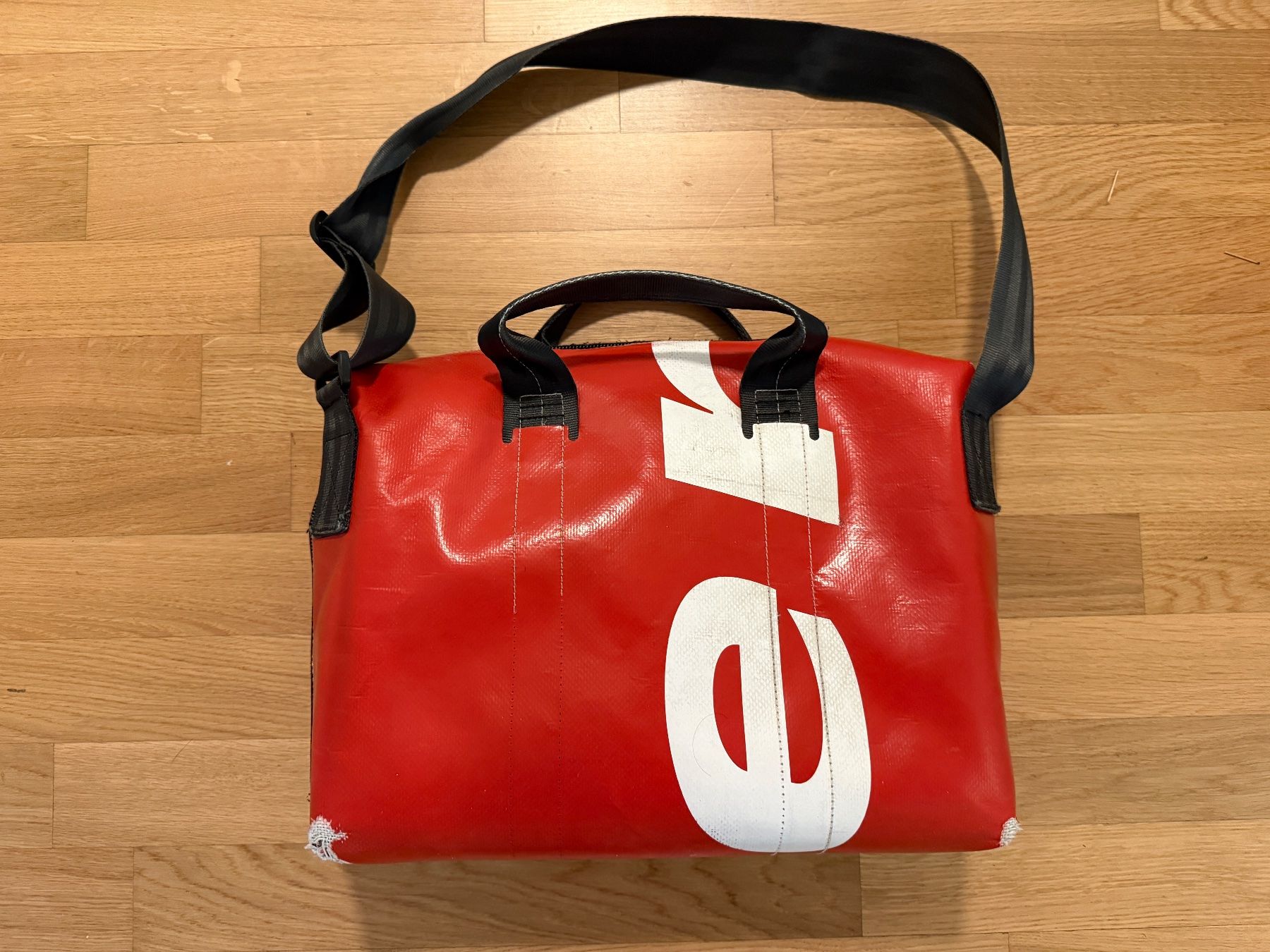 Freitag Sacs: Freitag Ben  F77 rot/weiss – D'occasion à Zürich par ChrWal 3