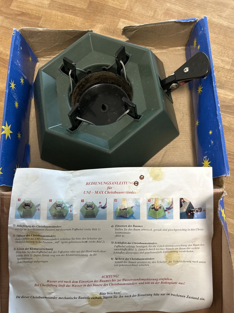 Christbaumständer Uni-Max Virginia, bis 2m Baumhöhe 🎄 (Gebraucht) in Langnau im Emmental für CHF 1 – nur Abholung auf Ricardo kaufen