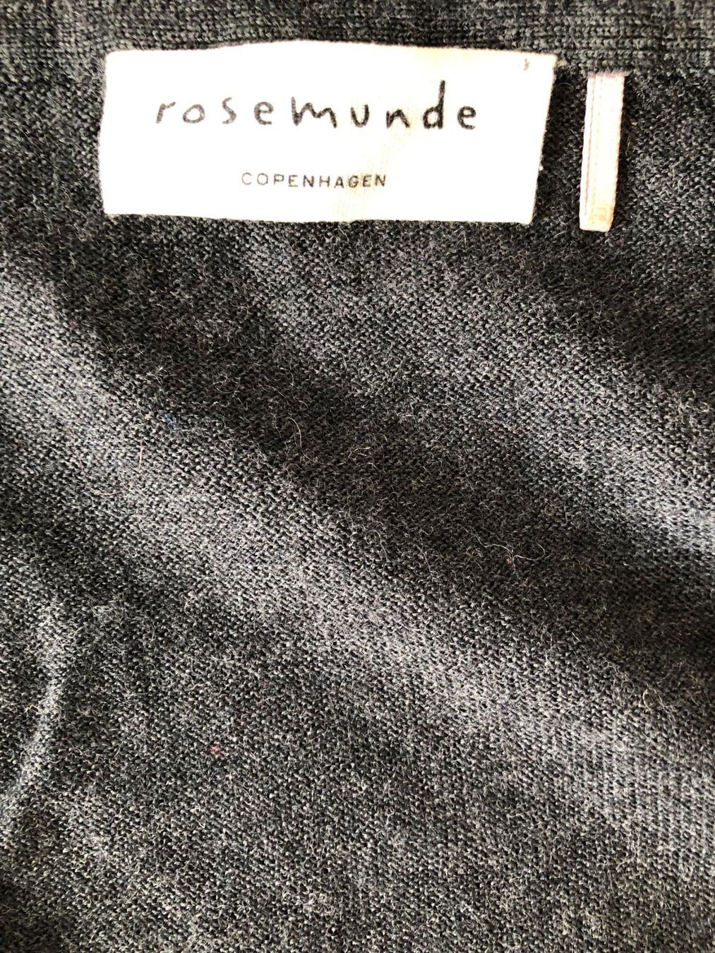 Rosemunde Jacken: Strickjacke Rosemunde Grösse M – Gebraucht aus Oberkulm von Seaside2018 3