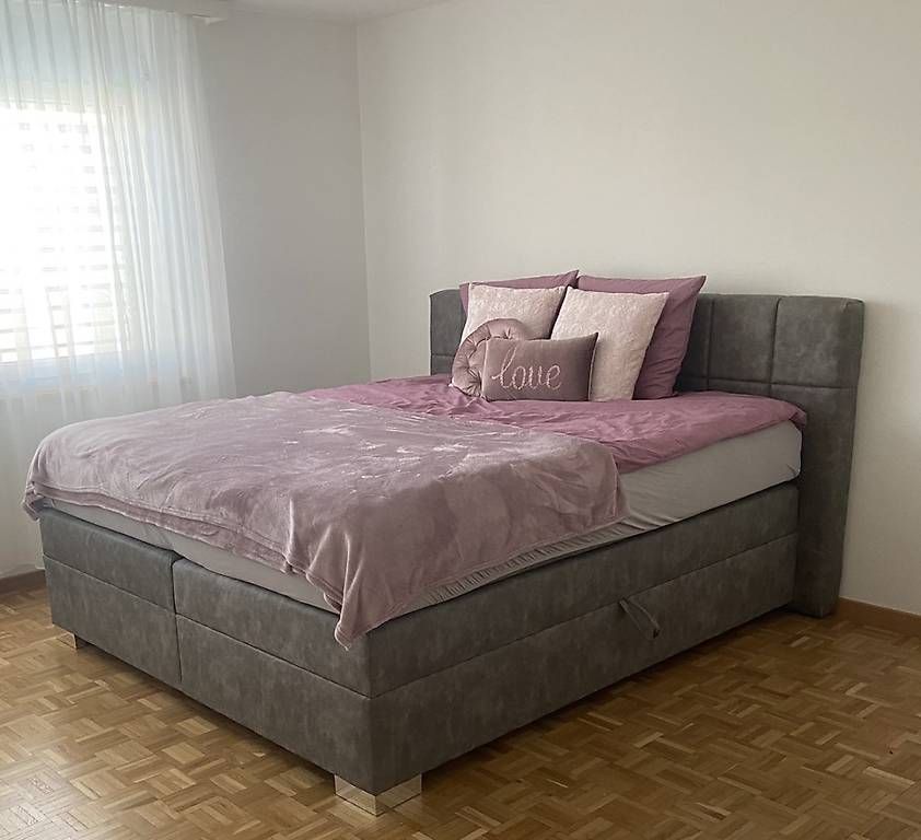 Lits: Boxspringbett 180x200 – D'occasion à Niederuzwil par B.Sej