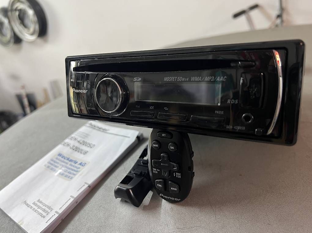 Radio: Pioneer DEH 4200 SD – Usato da Vuarmarens venduto da Splitdeluxe