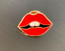 Pin  Kussmund