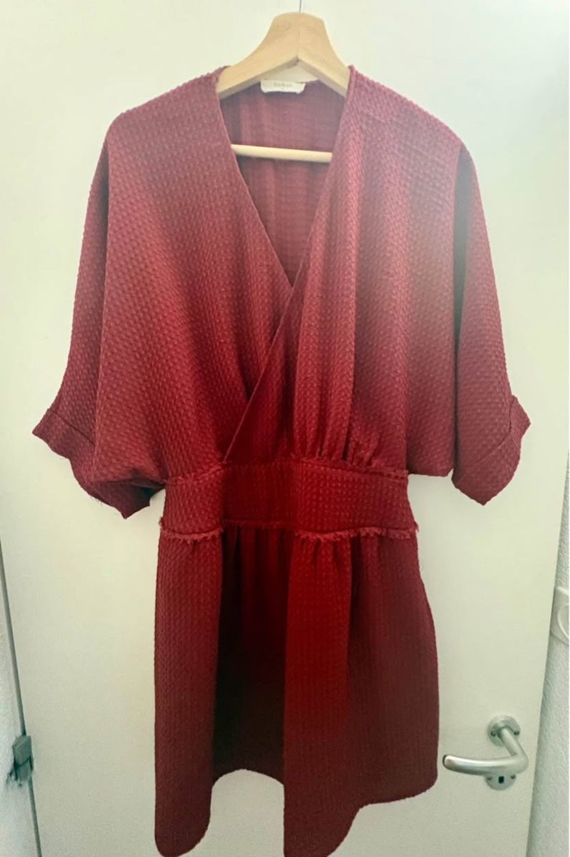 Ba&Sh Kleider: Robe Bash rouge – Gebraucht aus lausanne von cat_q9l6 1