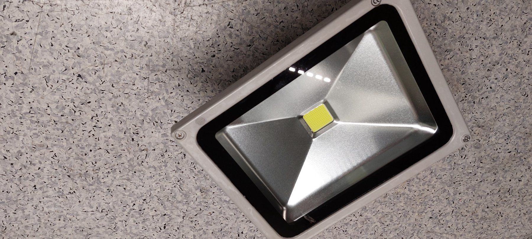 Lampen: Flutlicht Scheinwerfer Strahler 50W 230V~ – Gebraucht aus Hinteregg von Amerizium 4