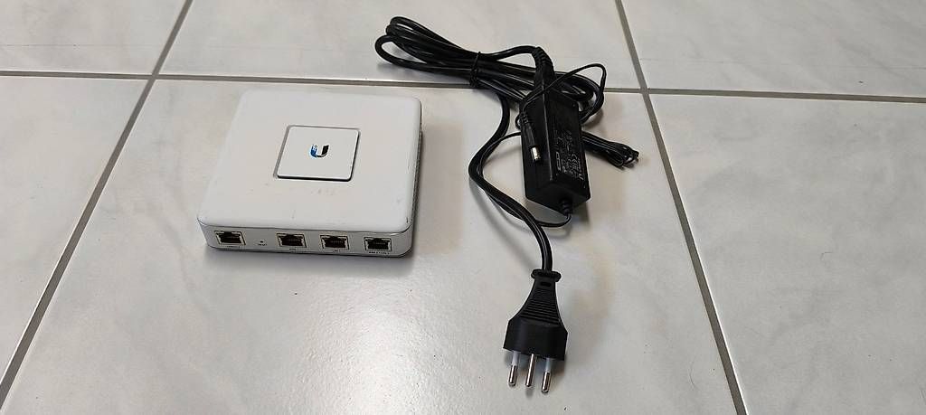Firewall: Ubiquiti USG UniFi Security Gateway – Usato da Biberist venduto da m-it