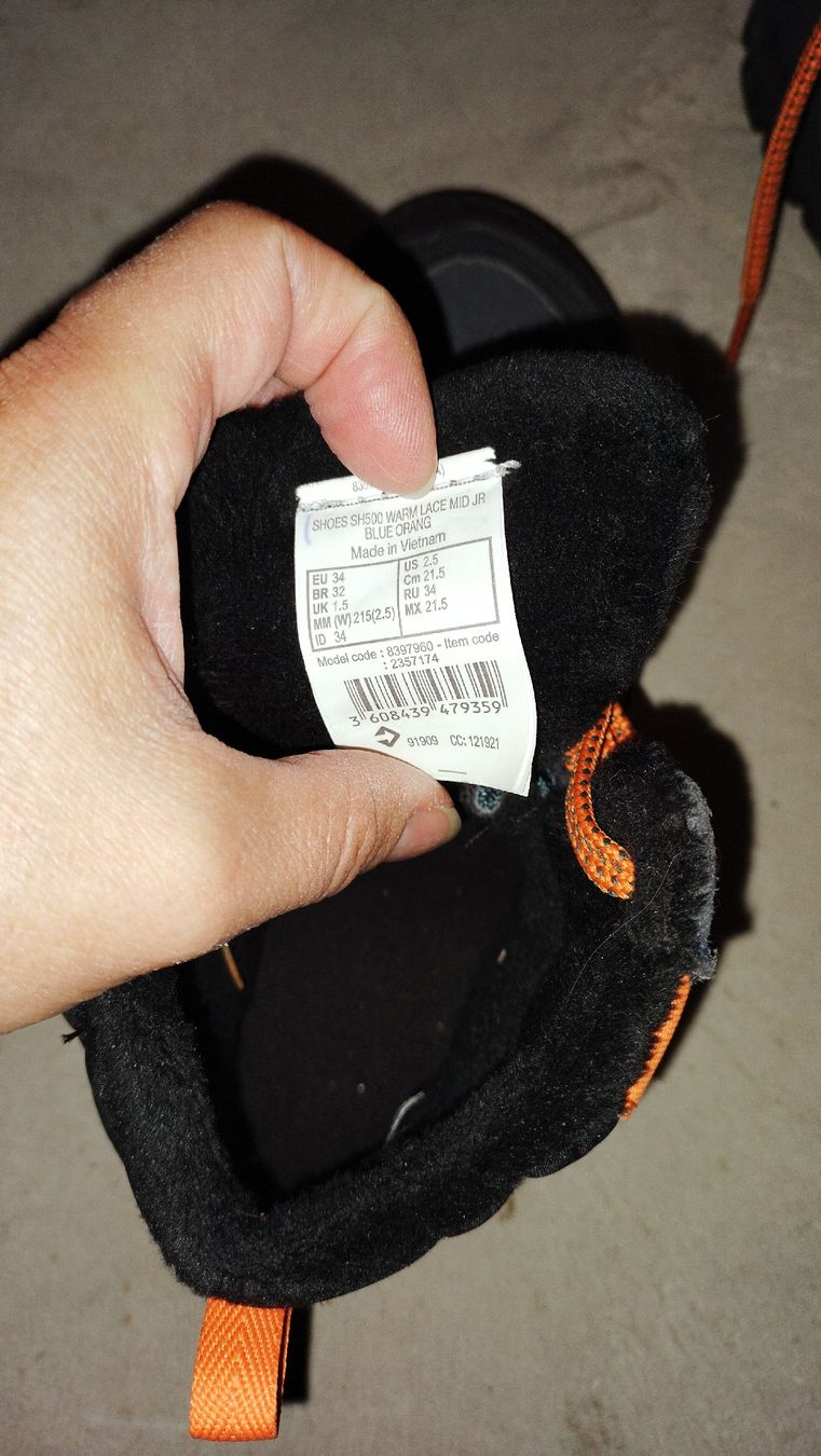 Decathlon Schuhe für Jungen: Chaussures Quechua taille 34 – Gebraucht aus Villars-sur-Glâne von Pilaune 2