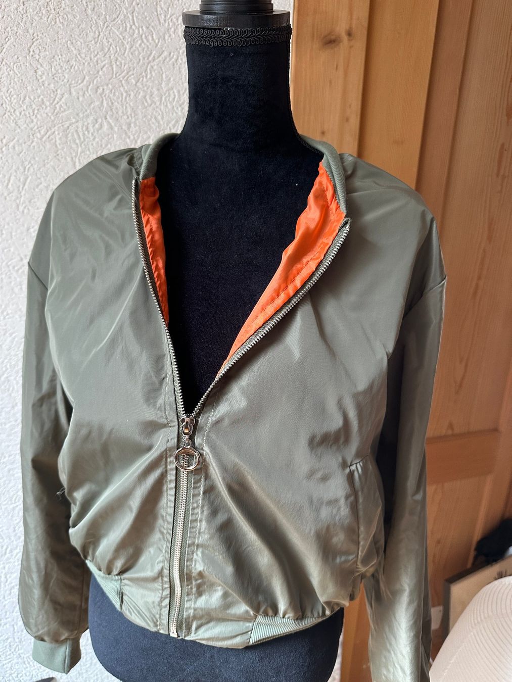 Giacche: Leichte Bomberjacke oliv S  Jacke – Nuovo (secondo la descrizione) da Gümmenen venduto da FelizitasHermann 4
