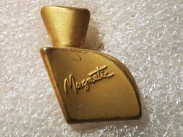 Ansteckpin 13: Parfüm Magnetic