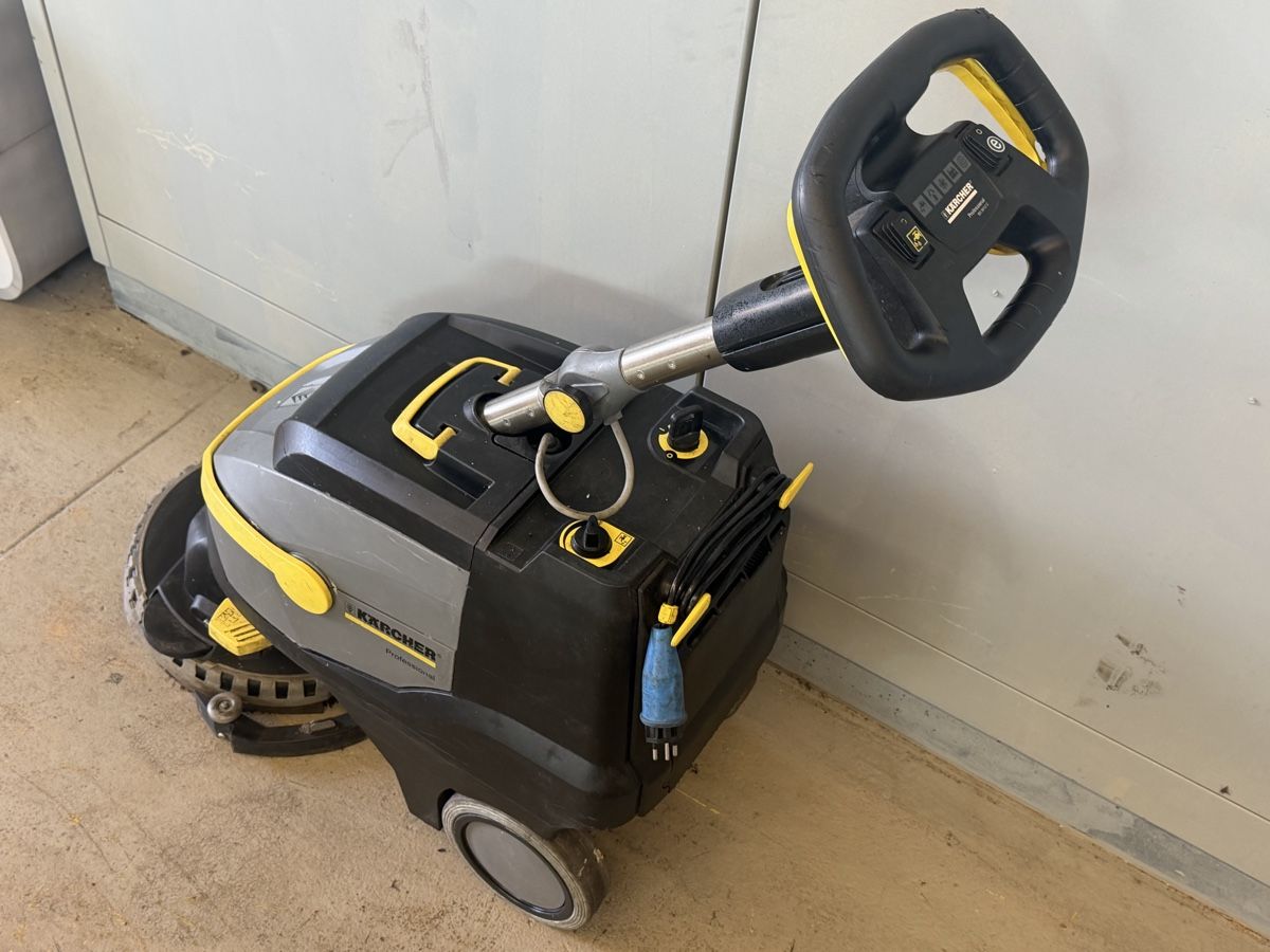 Kärcher Tutte le macchine: KARCHER® Professional BD 38/12 C – Usato da Zullwil venduto da Autocentersalii 2