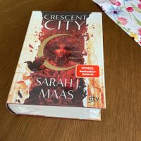 crescent city - Sarah J. Maas