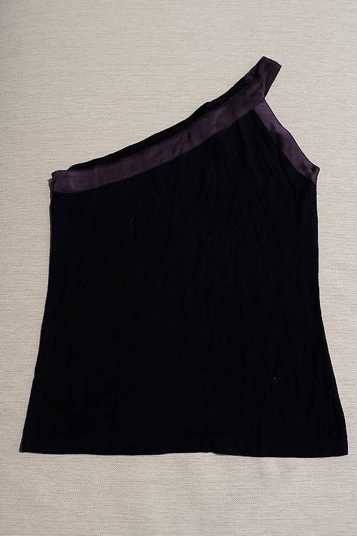 Etro Tops: ETRO One-Should Top Strass-Steinchen IT42 / EU36 – Gebraucht aus Orselina von RelovedEra 1
