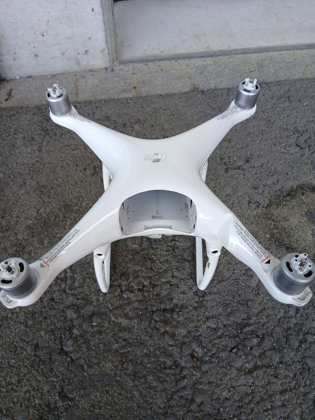 DJI Modellismo RC: DJI Phantom 4 Pro Drohne defekt – Difettoso da Herisau venduto da VerdammteMungo 4