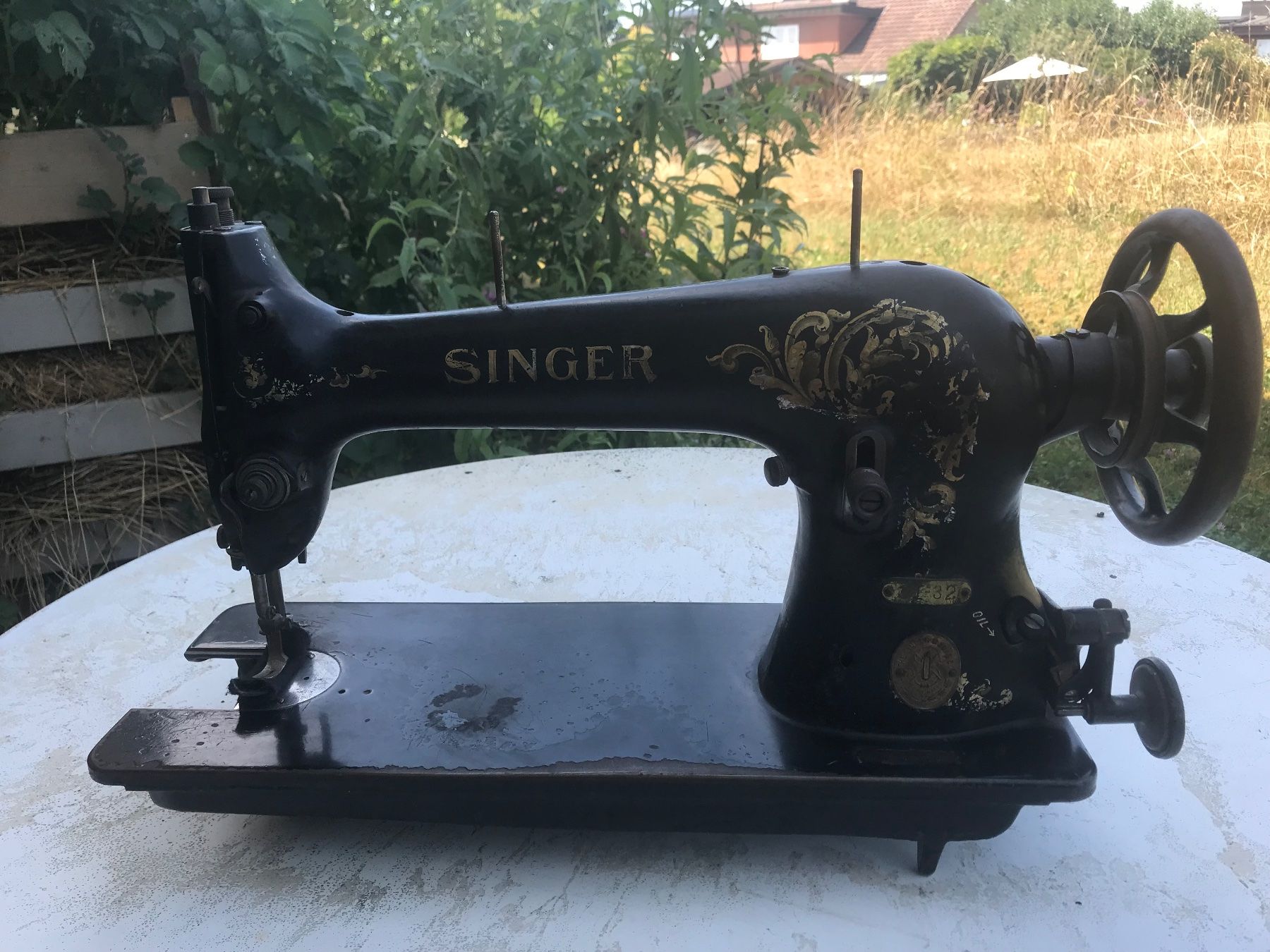 Singer Machines à coudre: Singer Nähmaschine – D'occasion à Dietlikon par estrella-stern