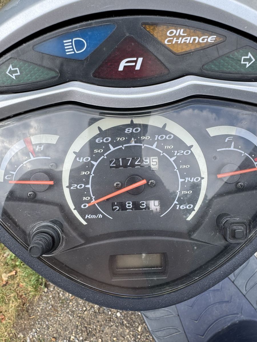Honda Strada: Honda SH 125 zum basteln – Difettoso da Uetendorf venduto da obi_9ncj