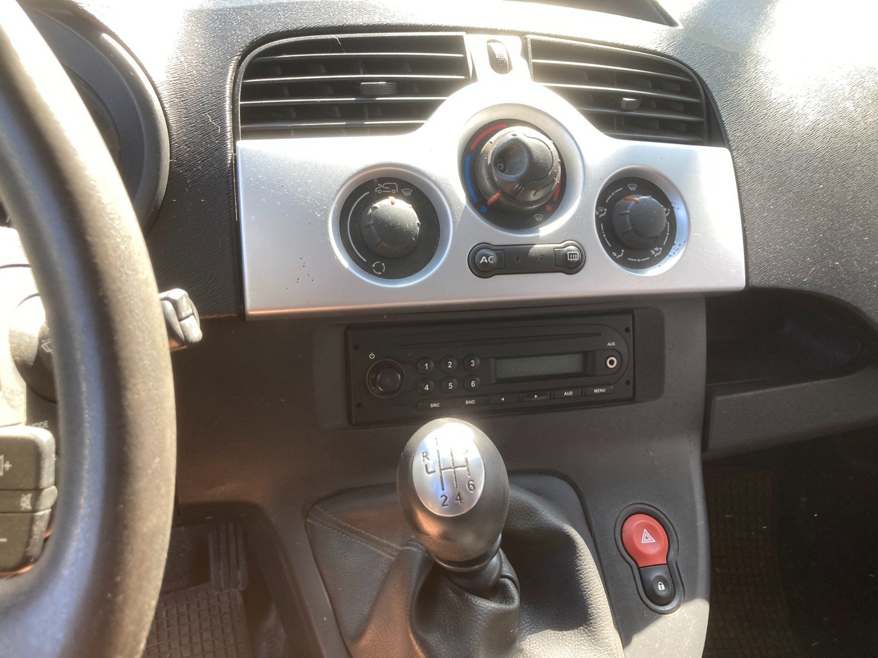 Renault Autos: Renault Kangoo 1.5 dCi  für Export oder Bastler – Gebraucht aus Cham von WB2223 8