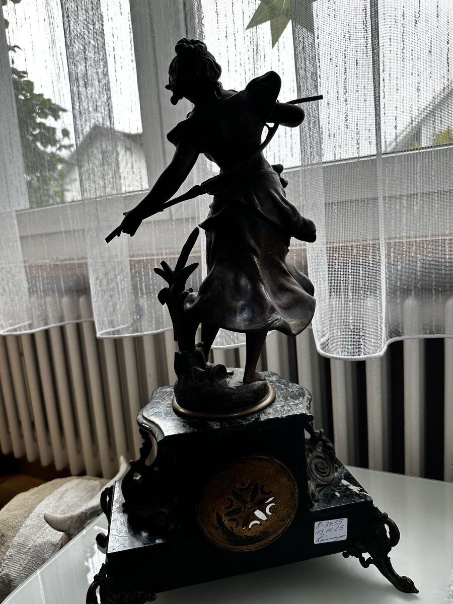 Orologi da terra & Orologi da parete: Französische Kaminuhr – Nuovo (secondo la descrizione) da Thun venduto da Dana5