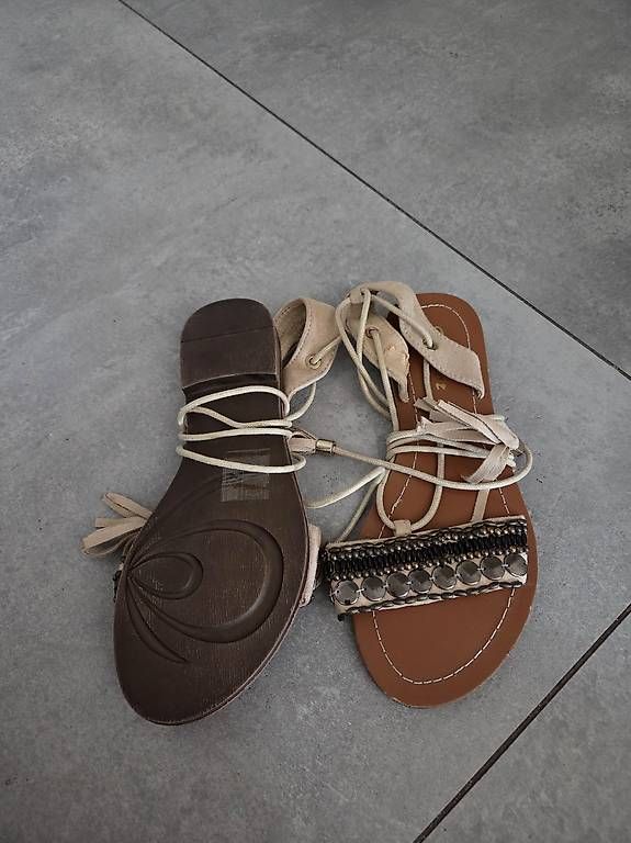 Scarpe da donna: Sandali donna  – Usato da Bellinzona venduto da lus_lyb5