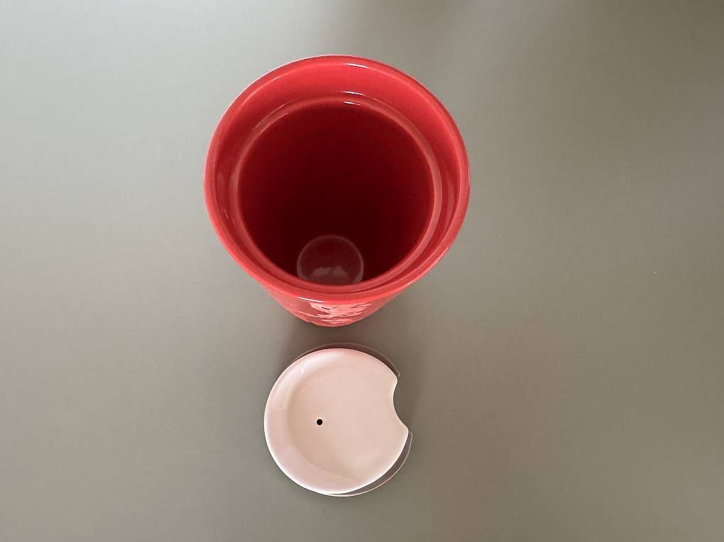 Starbucks Tazze: Roter Trinkbecher mit Deckel, Starbucks – Nuovo (secondo la descrizione) da Belp venduto da mar_d6w8 3