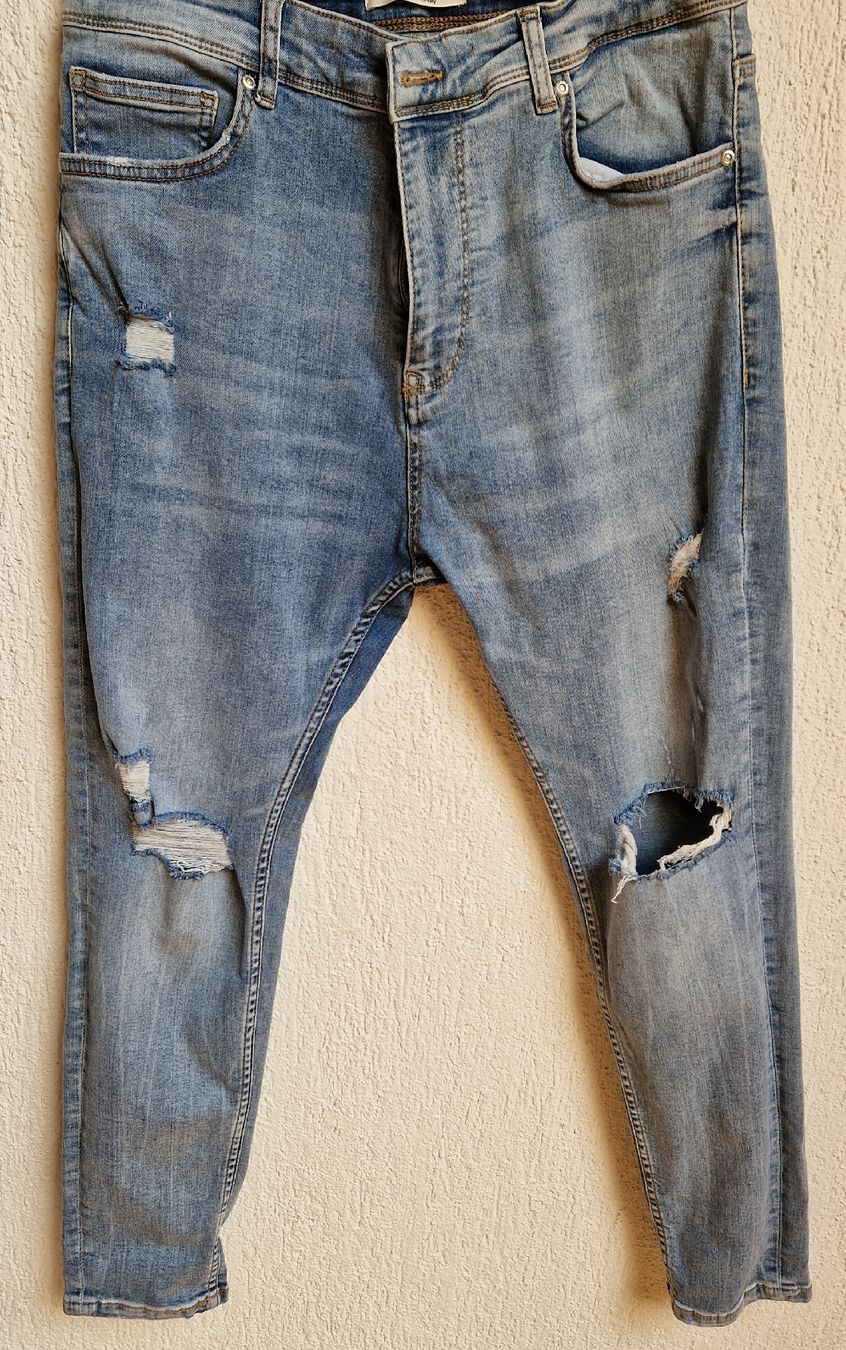 Pull&Bear Jeans: Jeans, PULL&BEAR, Grösse EUR 42, Carrot – Gebraucht aus Rickenbach LU von esmarti