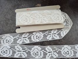 Vintage Spitzenband beige 780 cm auf Rolle