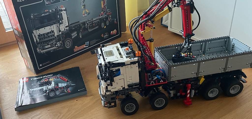 Lego Baukästen: Lego Technic Mercedes Benz Arcos 3245 – Gebraucht aus Aeschi b. Spiez von Oberland_beo 2