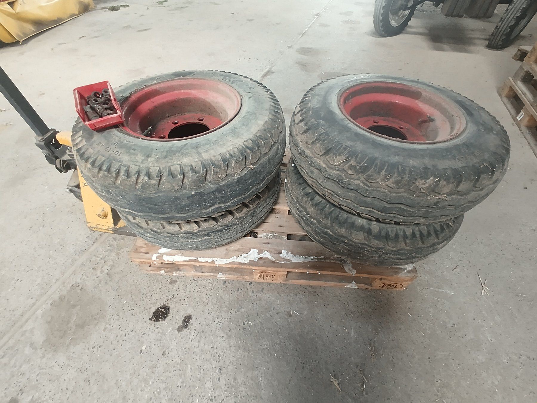 Firestone Pneumatici & Ruote complete: Pneu Kompeltträder – Usato da Osterfingen venduto da raindrop141